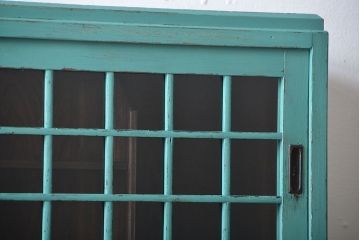 アンティーク家具　アンティークペイント　脚付きのおしゃれなキッチンキャビネット