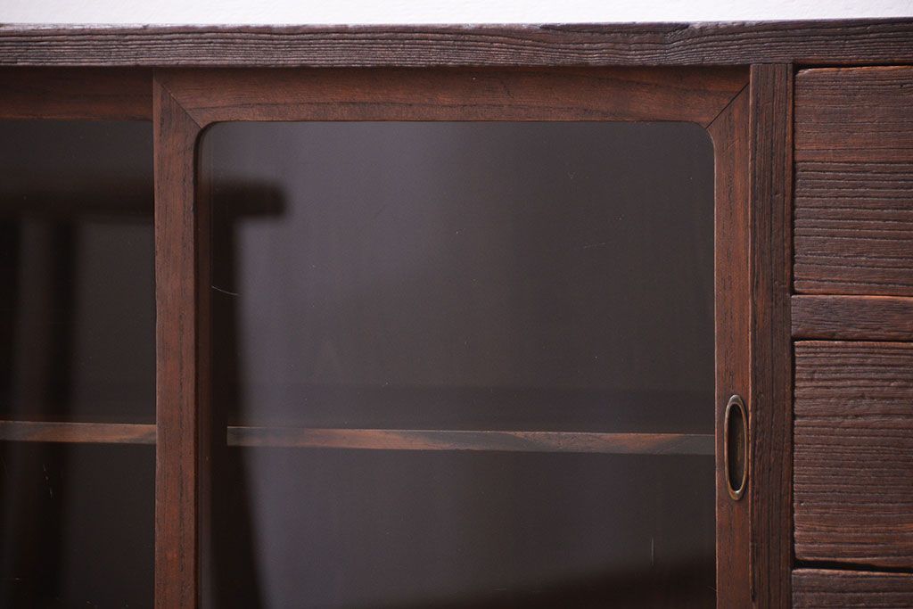 アンティーク家具　アンティーク　おしゃれな鉄脚付き!古い木製のテレビボード