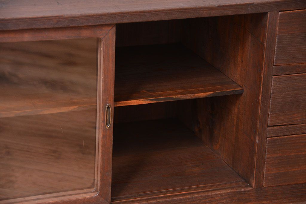 アンティーク家具　アンティーク　おしゃれな鉄脚付き!古い木製のテレビボード