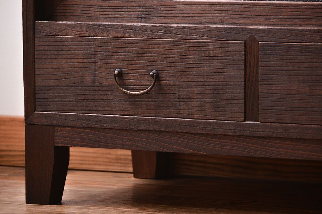 アンティーク家具　和製アンティーク　ダイヤガラス入り!古い木製のローボード