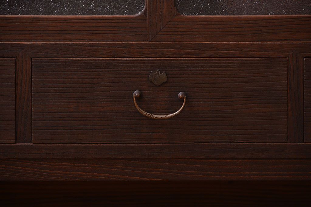 アンティーク家具　和製アンティーク　ダイヤガラス入り!古い木製のローボード