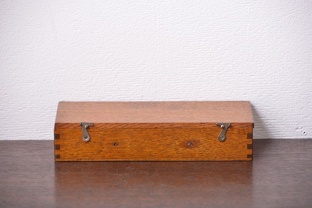 アンティーク雑貨　アンティーク　古い木製の小さな収納ケース