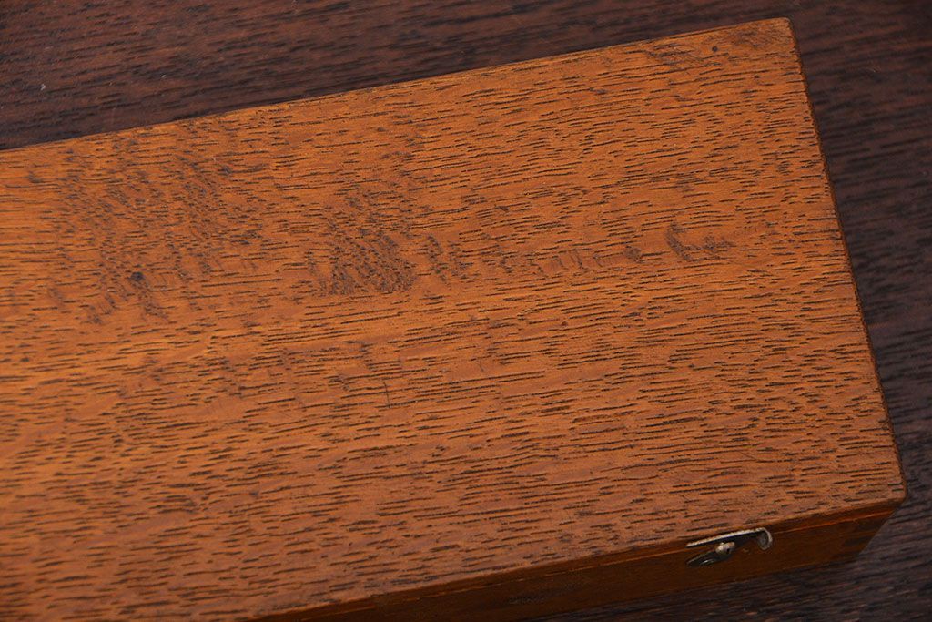 アンティーク雑貨　アンティーク　古い木製の小さな収納ケース