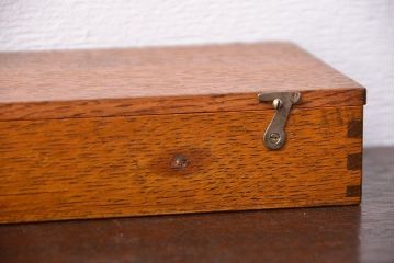 アンティーク雑貨　アンティーク　古い木製の小さな収納ケース