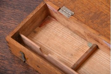 アンティーク雑貨　アンティーク　古い木製の小さな収納ケース