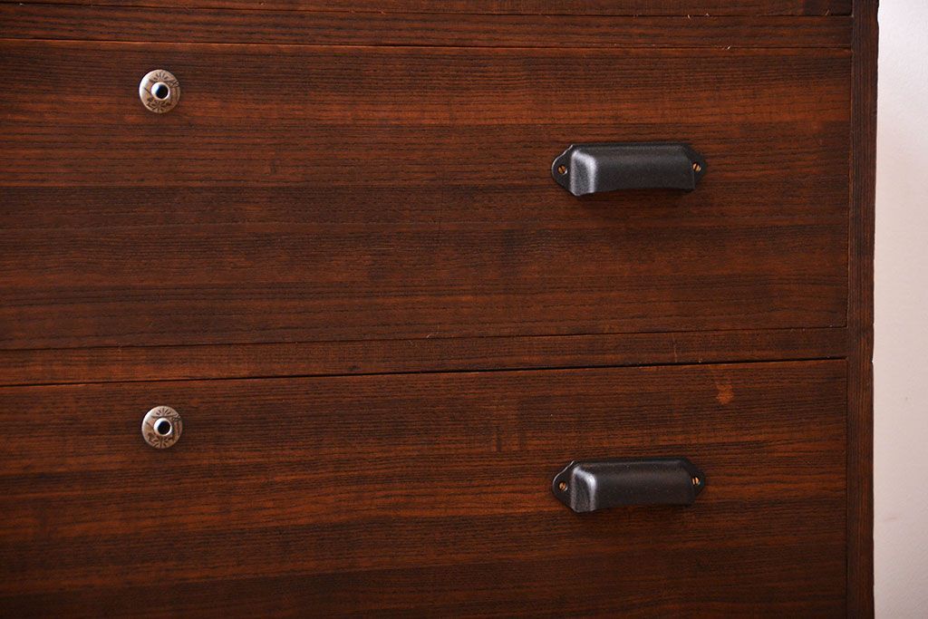 アンティーク家具　アンティーク　古い桐材の鉄脚付きローチェスト