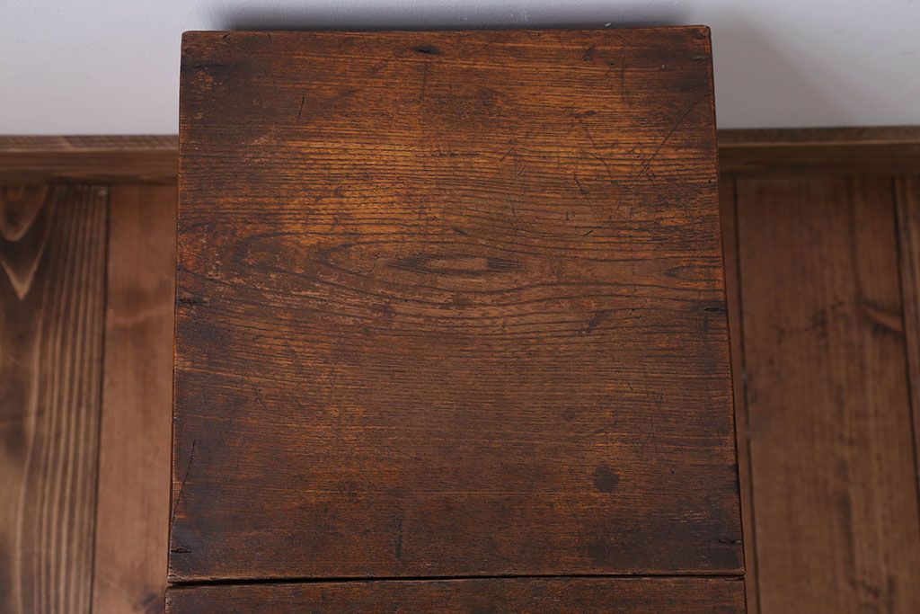 アンティーク雑貨　アンティーク　古い木製のナチュラルな収納箱