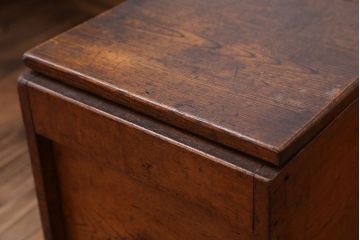 アンティーク雑貨　アンティーク　古い木製のナチュラルな収納箱