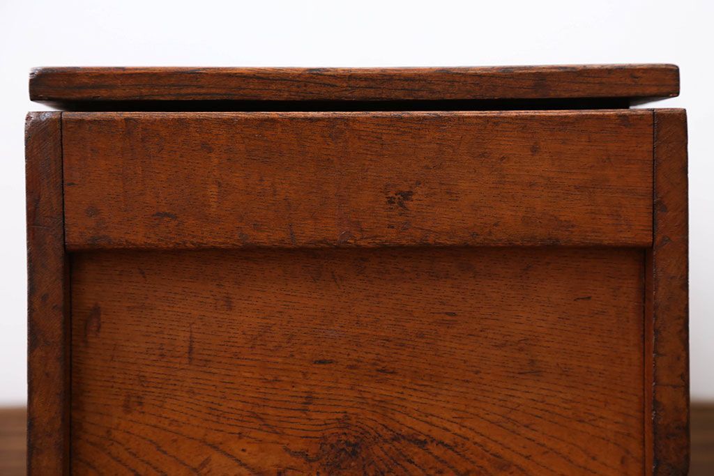 アンティーク雑貨　アンティーク　古い木製のナチュラルな収納箱