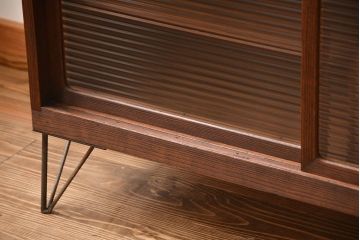 アンティーク家具　アンティーク　モールガラス入り!古い桐材の鉄脚付きローボード