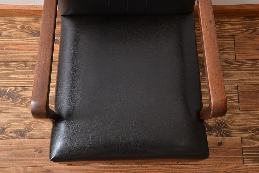 アンティーク家具　アンティーク　スタイリッシュでおしゃれな1人掛けアームソファ(1)