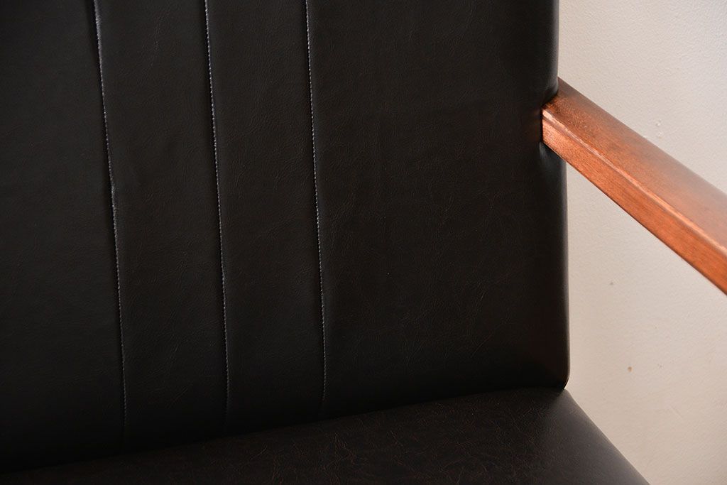 アンティーク家具　アンティーク　スタイリッシュでおしゃれな1人掛けアームソファ(2)