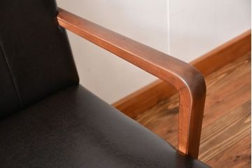 アンティーク家具　アンティーク　スタイリッシュでおしゃれな1人掛けアームソファ(2)