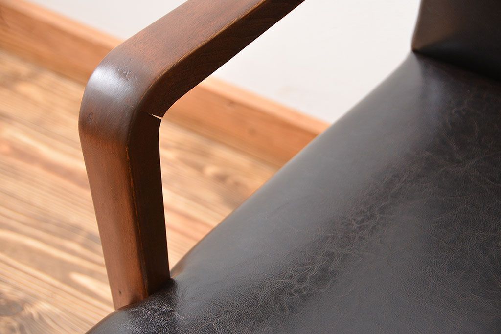 アンティーク家具　アンティーク　スタイリッシュでおしゃれな1人掛けアームソファ(2)