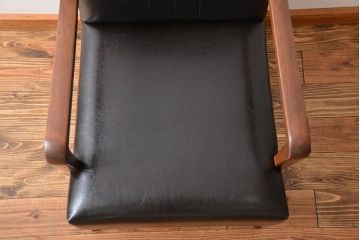 アンティーク家具　アンティーク　スタイリッシュでおしゃれな1人掛けアームソファ(2)