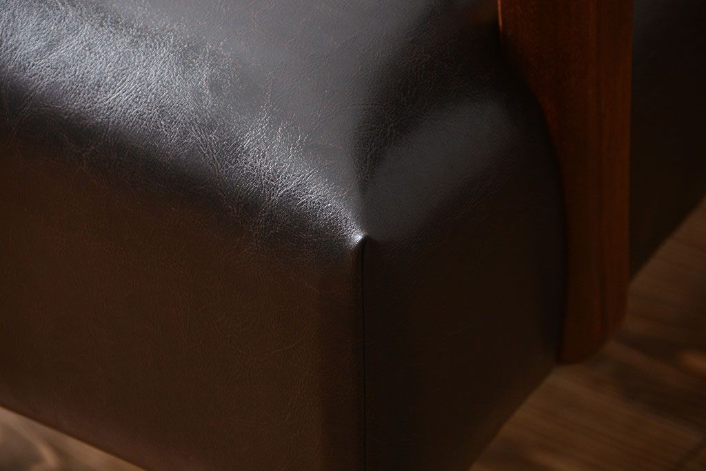 アンティーク家具　アンティーク　スタイリッシュでおしゃれな1人掛けアームソファ(2)