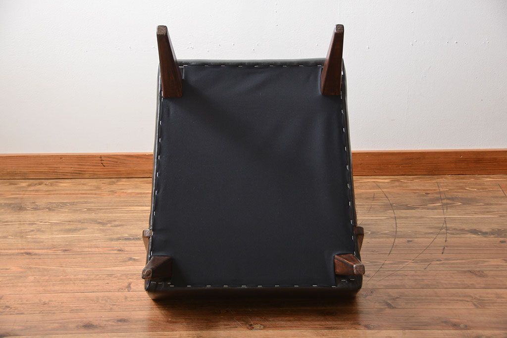 アンティーク家具　アンティーク　スタイリッシュでおしゃれな1人掛けアームソファ(2)