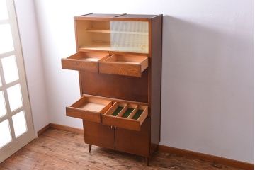 アンティーク家具　ミッドセンチュリースタイル　remploy社　キッチンキャビネット