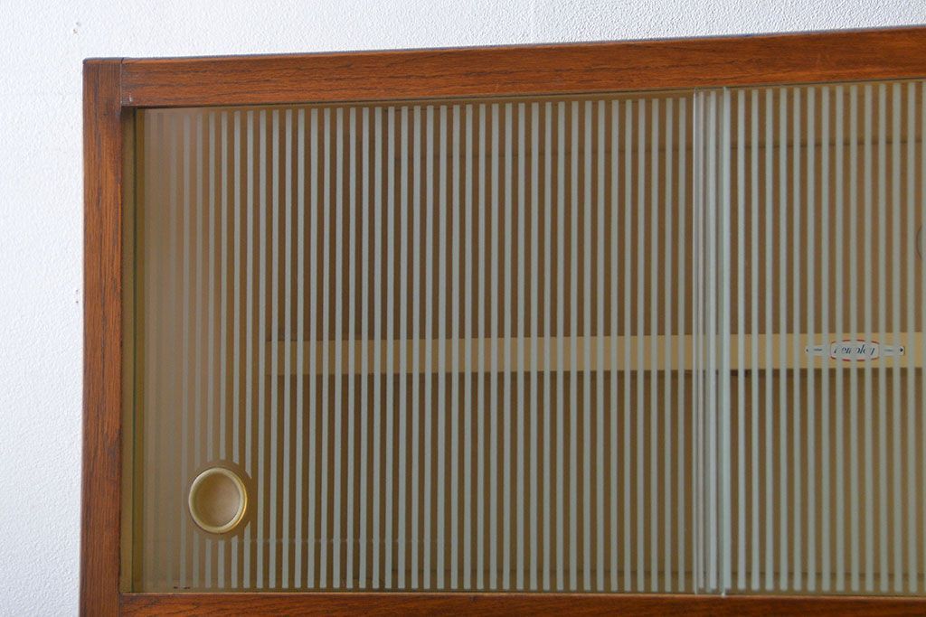 アンティーク家具　ミッドセンチュリースタイル　remploy社　キッチンキャビネット