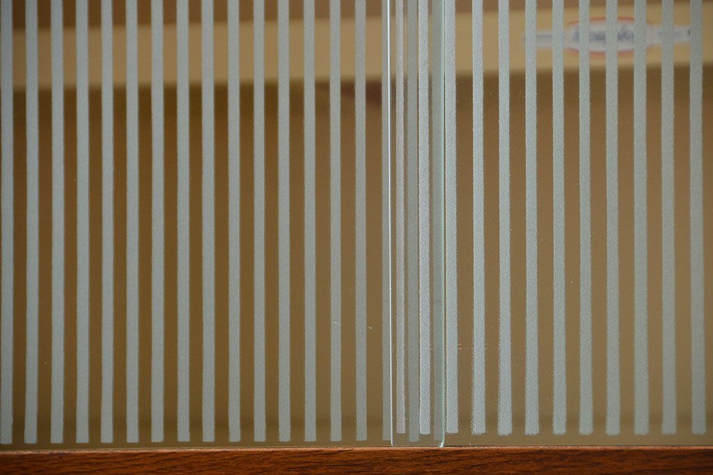 アンティーク家具　ミッドセンチュリースタイル　remploy社　キッチンキャビネット