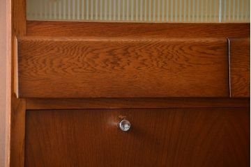 アンティーク家具　ミッドセンチュリースタイル　remploy社　キッチンキャビネット