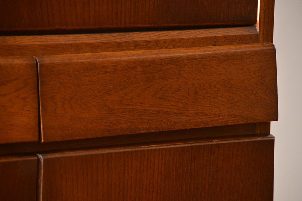 アンティーク家具　ミッドセンチュリースタイル　remploy社　キッチンキャビネット