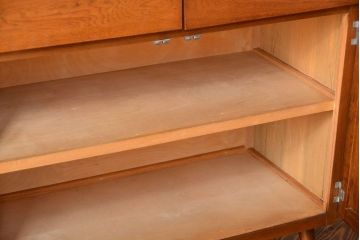 アンティーク家具　ミッドセンチュリースタイル　remploy社　キッチンキャビネット