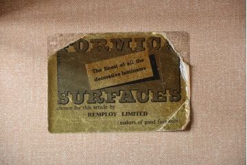 アンティーク家具　ミッドセンチュリースタイル　remploy社　キッチンキャビネット