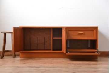 北欧家具　G-PLAN(ジープラン)　Fresco(フレスコ)　シンプルでおしゃれなローボード