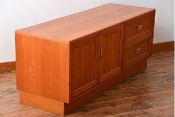 北欧家具　G-PLAN(ジープラン)　Fresco(フレスコ)　シンプルでおしゃれなローボード