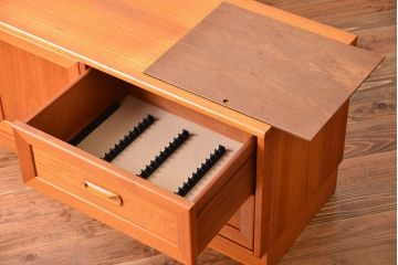 北欧家具　G-PLAN(ジープラン)　Fresco(フレスコ)　シンプルでおしゃれなローボード