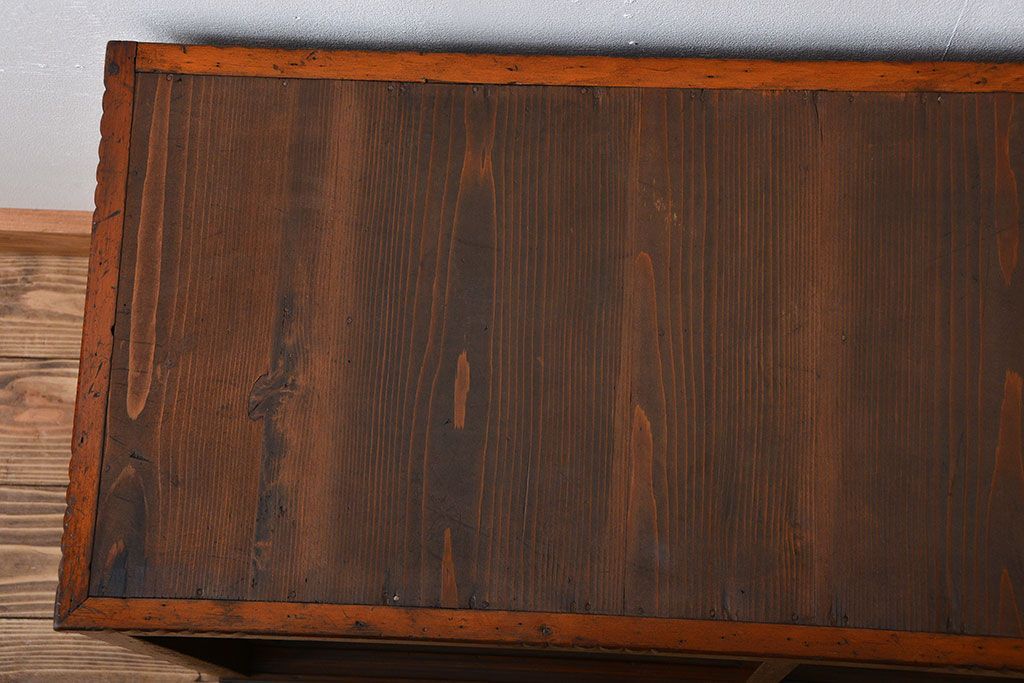 アンティーク家具　アンティーク　古い木製のガラス引き戸収納棚