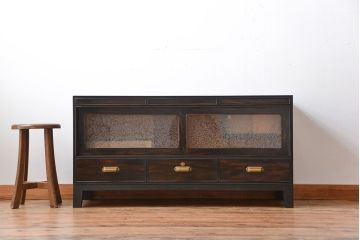 アンティーク家具　アンティーク　前面黒檀材!脚付きローボード