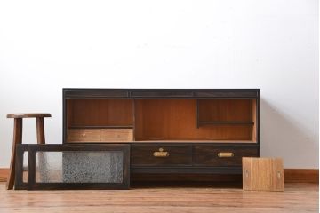 アンティーク家具　アンティーク　前面黒檀材!脚付きローボード