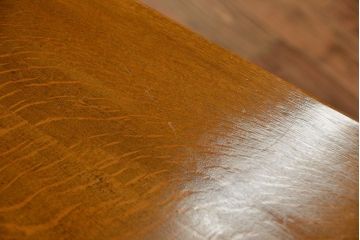 ヴィンテージ家具　北欧ビンテージ　おしゃれな脚付き収納