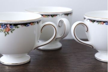 アンティーク雑貨　ウェッジウッド・オズボーンカップ&ソーサー5客セット・スウィートプラムプレート