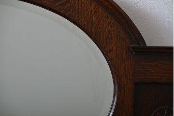 アンティーク家具　イギリスアンティーク　高級感あふれるオーク材のミラー付きサイドボード