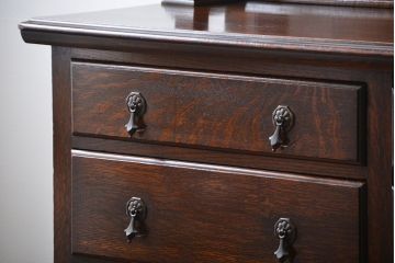 アンティーク家具　イギリスアンティーク　高級感あふれるオーク材のミラー付きサイドボード