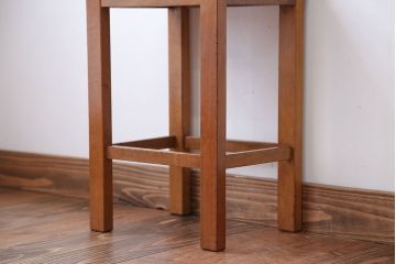レトロ家具　アンティーク　レトロでかわいい角スツール