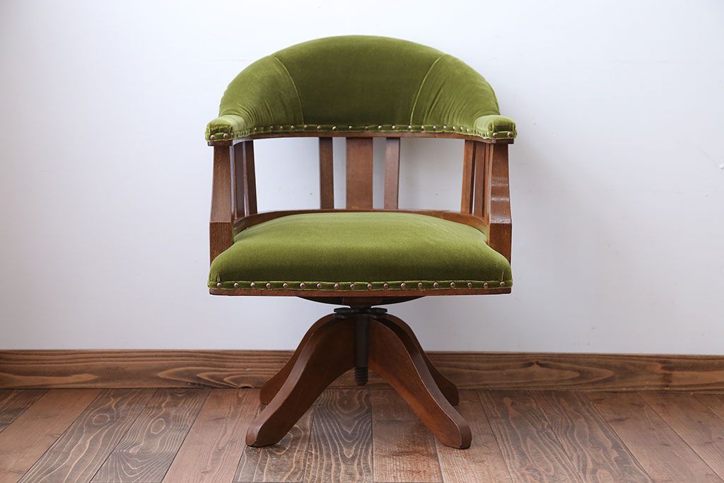 レトロ家具　アンティーク　レトロでおしゃれな古いナラ材の回転椅子