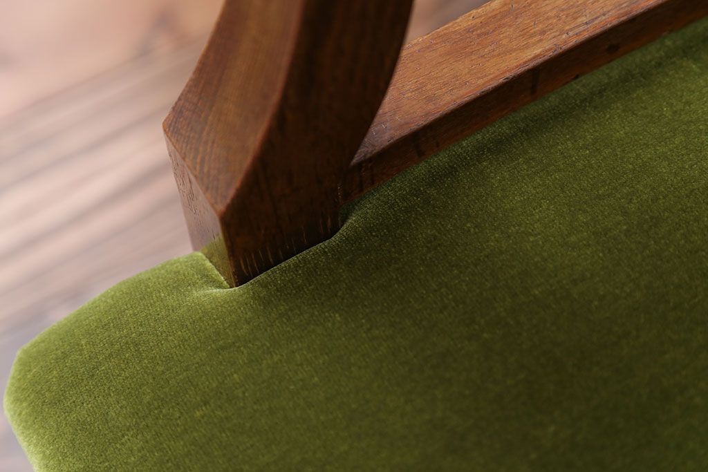 レトロ家具　アンティーク　レトロでおしゃれな古いナラ材の回転椅子