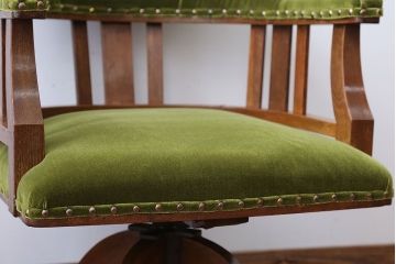 レトロ家具　アンティーク　レトロでおしゃれな古いナラ材の回転椅子