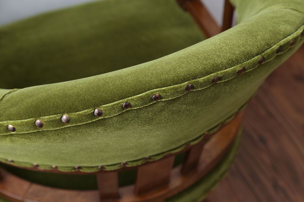 レトロ家具　アンティーク　レトロでおしゃれな古いナラ材の回転椅子