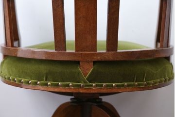 レトロ家具　アンティーク　レトロでおしゃれな古いナラ材の回転椅子