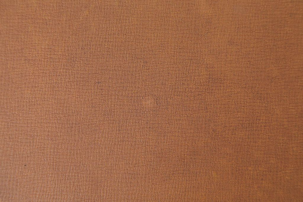 レトロ家具　アンティーク　古い木製のレトロなチェア(椅子)