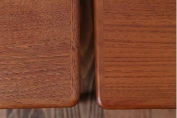 ヴィンテージ家具　北欧ビンテージ　シンプルなネストテーブル