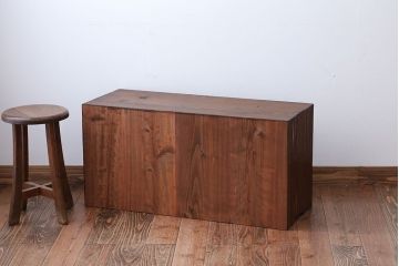 アンティーク家具　古民具・骨董　前面桐材の引き出し16杯薬箪笥(桐箪笥、桐たんす)