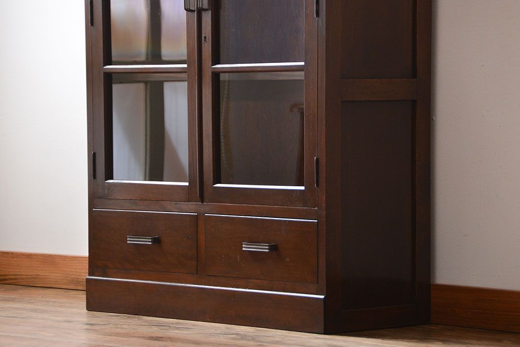 アンティーク家具　アンティーク　シンプルで小ぶりな古い木製の本箱