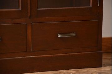 アンティーク家具　アンティーク　シンプルで小ぶりな古い木製の本箱