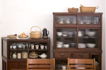 アンティーク家具　アンティーク　古い木製の変わり型引き戸収納棚